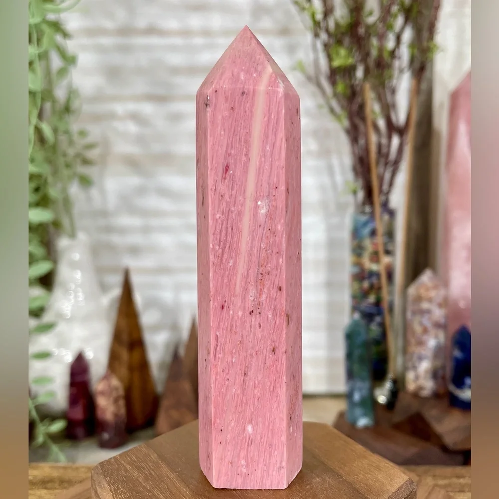 1133 Redwood Crystal Tower - Picture 3 of 8